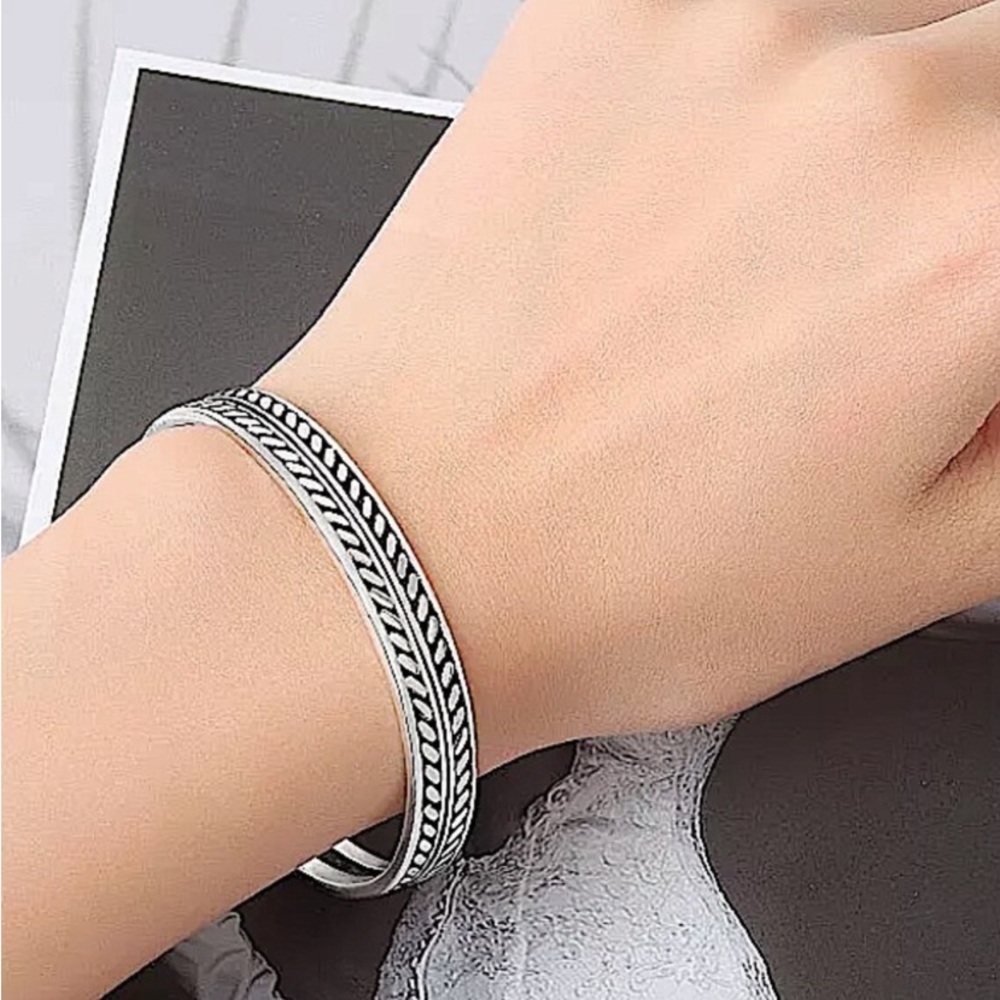 Pattern Design Sterling Silver Cuff Bangle Bracelet - Picture 4 of 5